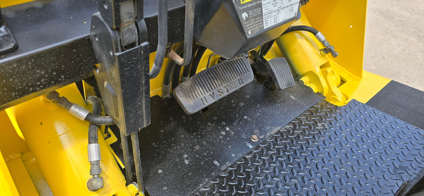 18,000 lb Hyster Forklift For Sale