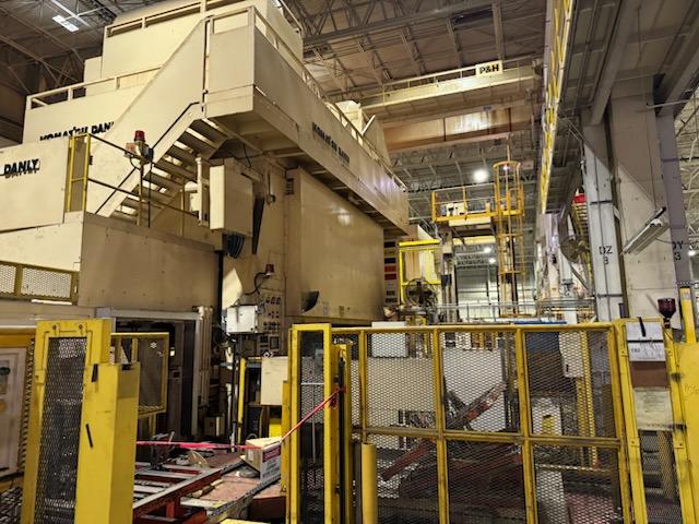 1,200 Ton Danly Komatsu Transfer Press For Sale