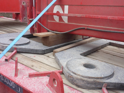 500 Ton Capacity J&R Lift-N-Lock Hydraulic Gantry For Sale