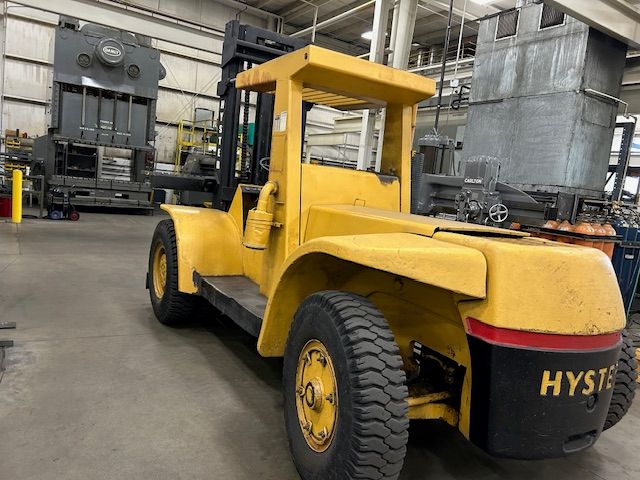 30,000 lb Hyster H300 Forklift For Sale