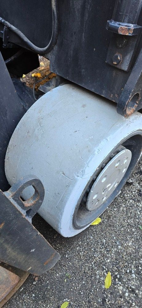 30,000 lb Cat T300 Forklift For Sale