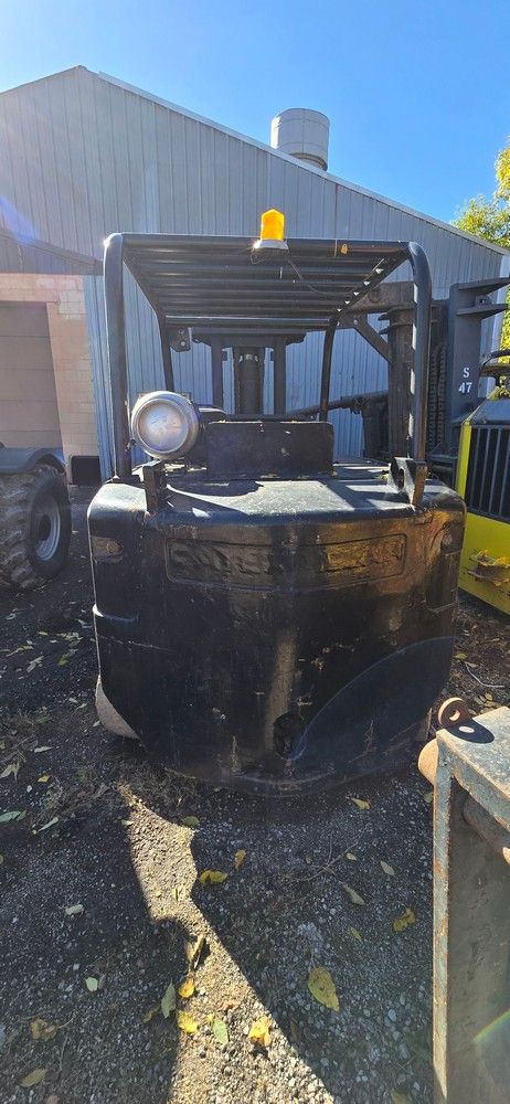 30,000 lb Cat T300 Forklift For Sale