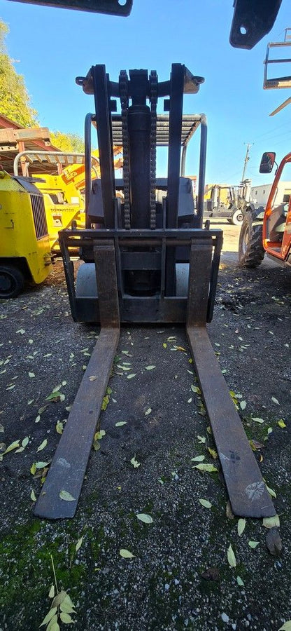 30,000 lb Cat T300 Forklift For Sale