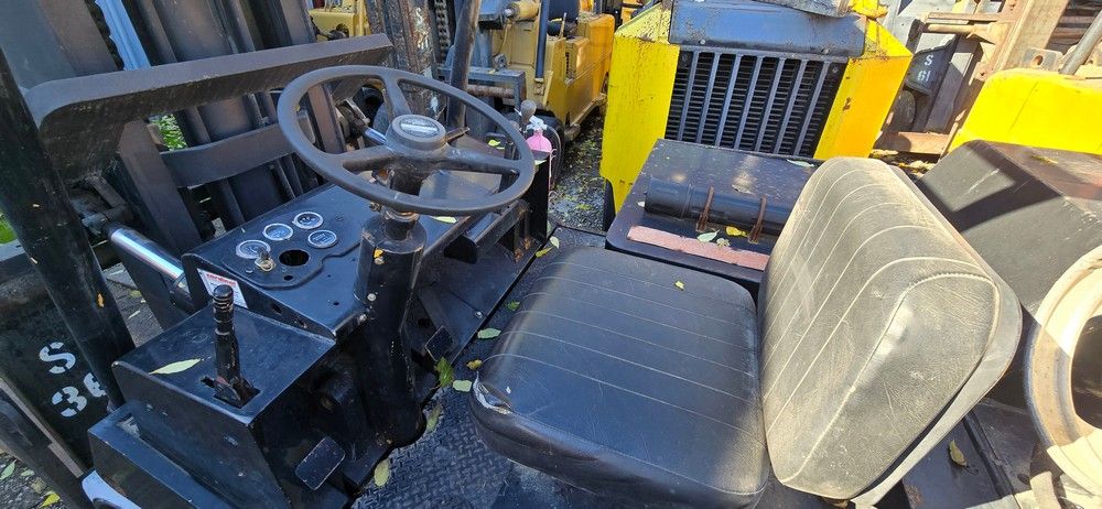 30,000 lb Cat T300 Forklift For Sale