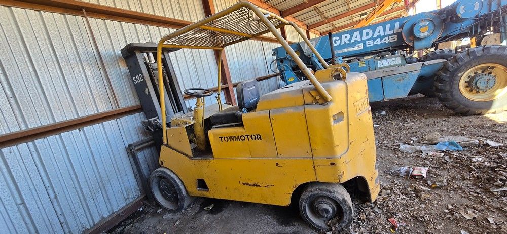 20,000 lb Cat Forklift For Sale
