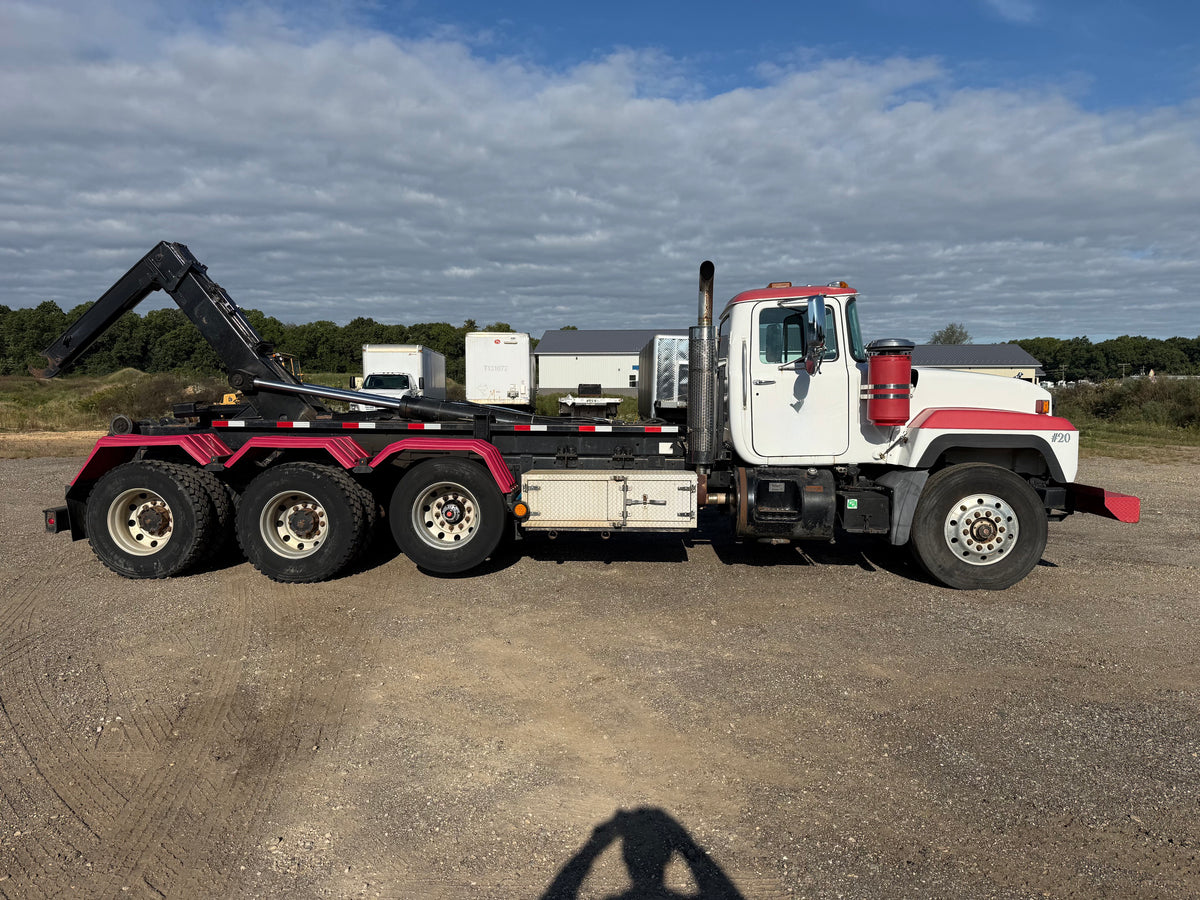 2002 Mack Hook Truck